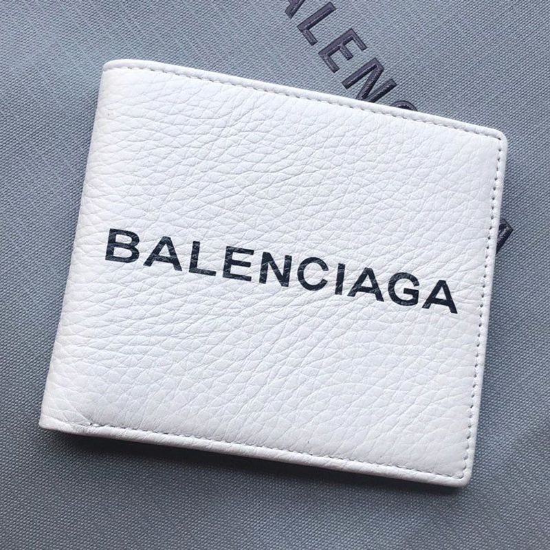 国内発送 代引き後払い バレンシアガ 財布 スーパーコピーロゴ レザー マネークリップ付き 二つ折り財布 baw92535